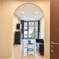 1 Phòng Ngủtách Bếp Thiết Kế Siêu Xinh-Thang Máy Hầm Xe - Thuận Tiện Đi Làm Q1, Sala