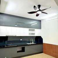 Bán Nhà Ngọc Thụy, Long Biên, Ô Tô Đỗ Cửa. 50m2, 4T giá 8,8 tỷ (cam kết chuẩn)