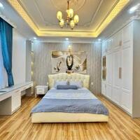 Gia đình chuyển công tác cần bán gấp nhà HXH Phạm Văn Chí, P3, Q6. Giá ưu đãi 3tỷ6/căn 92.6m2. SHR