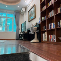 Bán Nhà Hào Nam Nhỏ Xinh, 6 Tầng, Chỉ 5.7 Tỷ 3 Phòng Ngủ Khép Kín Phù Hợp Phụ Huynh Mua Cho Con