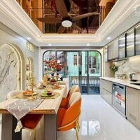 6,69 Tỷ -  5 Tầng Đẹp Xuất Sắc - Vài Bước Ra Chợ Thạch Đà -  Phường 14 - Quận Gò Vấp