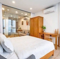 Thuê Ngay 1 Phòng Ngủban Công, Cửa Sổ Thoáng Gần Sân Bay Ngay Đường Huỳnh Văn Bánh,Phú Nhuận. Liên Hệ: 0347952814