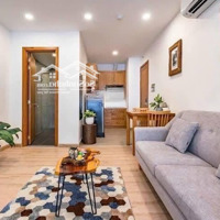 Thuê Ngay 1 Phòng Ngủban Công, Cửa Sổ Thoáng Gần Sân Bay Ngay Đường Huỳnh Văn Bánh,Phú Nhuận. Liên Hệ: 0347952814