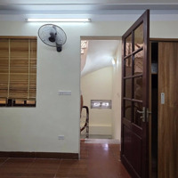 Thổ Cư Phố Đội Cấn, Gần Đường Lớn - Ba Đình Cách Ô Tô 50M Diện Tích: 32/35M2 X 4 Tầng