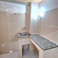 Phòng Trọ Ngay Etown Cộng Hoà Có Thang Máy Gác Cao Có Không Đụng Đầu