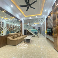 Nhà 3 Lầu Gần Làng Đại Học Quốc Gia