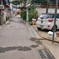 Cần Bán Mảnh Đất Vàng Trung Tâm Quận Ủy Bắc Từ Liêm,42M Mặt Tiền 5M ,Giá Đầu Tư,Oto