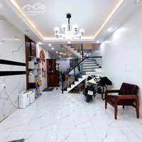 Nhà Cạnh Trường Đông Hải 1- Sau Nhà Mặt Đường.