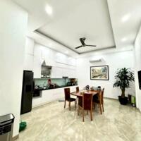BÁN GẤP NHÀ ĐỘI CẤN TT BA ĐÌNH GIÂP RANH CẦU GIẤY Ô TÔ KD 100M X  4 TẦNG MT 5M 23 TỶ 8