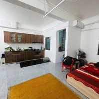 Một Trong Những Cỗ Máy In Tiền Đang Vận Hành Âm Thầm Giữa Lòng Hà Nội