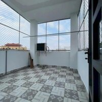 Nhà 2 lầu mặt tiền Mạc Thiên Tích