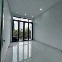 Nhà 2 lầu mặt tiền Mạc Thiên Tích