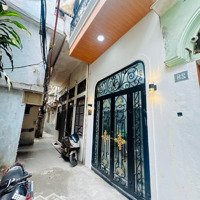 Siêuphẩm Nhà Trong Ngõ Hòa Bình.diện Tích24/26 M . 5 Tầng. 3.1M Mặttiền. 6.2 Tỷ.trung Tâm Đống Đa .