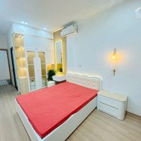 Siêuphẩm Nhà Trong Ngõ Hòa Bình.diện Tích24/26 M . 5 Tầng. 3.1M Mặttiền. 6.2 Tỷ.trung Tâm Đống Đa .
