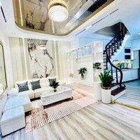 Cực Pro Đê La Thành Đống Đa Diện Tích 32 Đua Ra 36M, 6 Tầng, Mặt Tiền 8.4M, 7.9 Tỷ