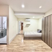 Cho Thuê 2 Phòng Ngủ- 2 Vệ Sinh| Full Nội Thất , Thang Máy, Bảo Vệ, Free 4 Xe_Gần Cv Lê Văn Tám Q1_Trống Sẵn