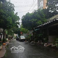 Bán Nr Lạc Long Quân, 13,5 Tỷ, 111M2, 4 Phòng Ngủ 4 Vệ Sinh View Đẹp