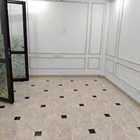 Cho thuê nhà ngõ 521 Trương Định, 5 tầng x 33m2, 3 ngủ khép kín, 12 Triệu/tháng