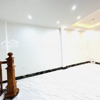 Bán Nhà Lý Sơn Thượng Thanh, 50M2 Dân Xây 5 Tầng Chỉ Hơn 5 Tỷ, Cách Phố 50M, Ô Tô Đỗ Cổng, Ở Sướng