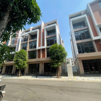 Siêu Hot Biệt Thự Tại The Crown - Vinhomes Ocean Park 3, 125 Triệu / M2, 70M2
