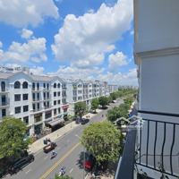 Cần Bán Gấp Nhà Phố Liền Kề 144M2 Tại Vinhomes Grand Park. Liên Hệ 0828030977 Thiện.