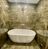 Bán Cc The Matrix One, Lê Quang Đạo, Mễ Trì, Giá Thỏa Thuận, 113.3M2 Tầng Cao, View Trực Diện Hồ