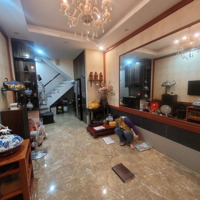 Nhà Đẹp Tôn Đức Thắng - Sát Phố - 2 Thoáng - Phân Lôdiện Tích35M X 5 Tầng Nhỉnh 7 Tỷ - Sổ Đỏ Đống Đa