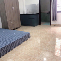 Phòng Không Gian Thoáng Khu Đường Trường Sơn P2 Gần Sân Bay Công Viên Gia Định.bệnh Viện Tâm Anh.