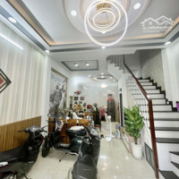 Hàng Siêu Hiếm P. Cầu Kho -Diện Tích40M2 - Xe Hơi Vô Nhà - Dòng Tiền 23 Triệu/Th - Giá Chỉ 7T