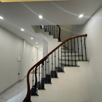 Bán Nhà Lô Góc Mặt Phố Chu Huy Mân, 13 Tỷ, 65M2, 5 Tầng Thang Máy Siêu Hot,