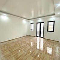 Ngõ 225 nhà 4 tầng Ngô Gia Tự (còn lô góc)