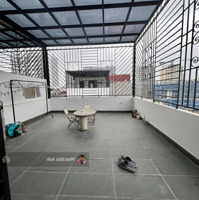 Cầu Giấy Vip - 8 Tầng Thang Máy - Ô Tô Vào Nhà - Ngõ Thông - Khu Vực Toàn Tướng Tá Về Hưu