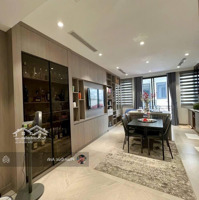 Cầu Giấy Vip - 8 Tầng Thang Máy - Ô Tô Vào Nhà - Ngõ Thông - Khu Vực Toàn Tướng Tá Về Hưu