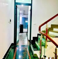Cực hiếm. Bán nhà Khương Trung, Thanh Xuân. 42m2 x 5 Tầng. NGÕ THÔNG. Ô TÔ. Hơn 10 Tỷ.