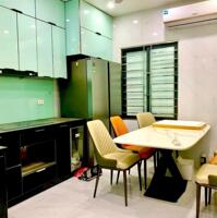 Cực hiếm. Bán nhà Khương Trung, Thanh Xuân. 42m2 x 5 Tầng. NGÕ THÔNG. Ô TÔ. Hơn 10 Tỷ.