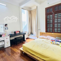 Ai Chơi Lại Được! Bán Nhà Nguyễn Văn Cừ - Tặng Thêm Căn C4- Cách Mặt Phố Vài Bước Chân- 7.2 Tỷ