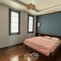 Ngôi Biệt Thự Độc Tôn Đẳng Cấp Bậc Đế Vương 4 Mặt Tiền Ngay Khu Biệt Thự Đảo Nổi.