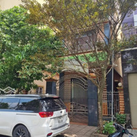 Rẻ. Nhà Vườn Mặt Phố View Thoáng Mênh Mông Vỉa Hè Đá Bóng 92M2 Chỉ 14.5 Tỷ
