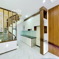 Bán Nhà Cổ Nhuế, Bắc Từ Liêm.diện Tích30M2, 5 Tầng, Giá Bán 5.85 Tỷ