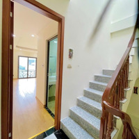 Bán Nhà Cổ Nhuế, Bắc Từ Liêm.diện Tích30M2, 5 Tầng, Giá Bán 5.85 Tỷ