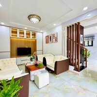 NGAY CÔNG VIÊN LÀNG HOA.40M2.4TẦNG.4PHÒNG NGỦ.NGANG 7M CHỈ 4TỶ990