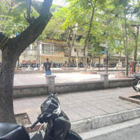 Siêu Hót , 200M2 Nhà Tập Thể Đống Đa Kinh Doanh Bất Chấp, Vỉa Hè Ô Tô Tránh, View Công Viên