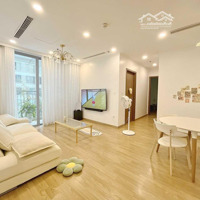 Cần Bán Rất Gấp Căn Hộ 3 Phòng Ngủgolden Park Tower 140M2 Ban Công Đb View Công Viên Cầu Giấy Rất Thoáng