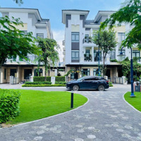 Nhà Phố Verosa 1 Trệt 3 Lầu Trục Đường 24Mdiện Tích5X19M Giá 15.X Tỷ Lh Hương