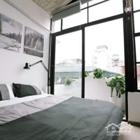 Vị Trí Đắc Địa - Khu Vực Hiếm Có Nhà Bán - Vài Bước Chân Ra Mặt Phố