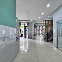 Nhà Nguyên Căn Ngay Vincom Võ Văn Ngân, Thủ Đức