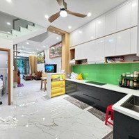 Bán Căn Nhà Đường Phùng Văn Cung, P7, Phú Nhuận. Giá Bán 1,350 Tỷ, 52M2, 2 Phòng Ngủ 2 Vệ Sinh Ban Công, Sân Thượng