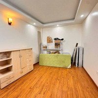 Bán Nhà Mặt Phố Vũ Hữu, 31,4 Tỷ, 114,1M2 Giá Siêu Hời, 5 Tầng, Kinh Doanh Ngày Đêm.