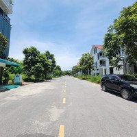 Cho Thuê Biệt Thự Ngôi Nhà Mới Thị Trấn Quốc Oai Nằm Trục Đường Chính 24M Kinh Doanh Được