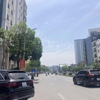 Bán Căn Nhà Kinh Doanh Sầm Uất Đoạn Đẹp Trung Tâm Nhất Mặt Phố Nguyễn Văn Cừ(2 Thoáng) 63M2 Giá Trị